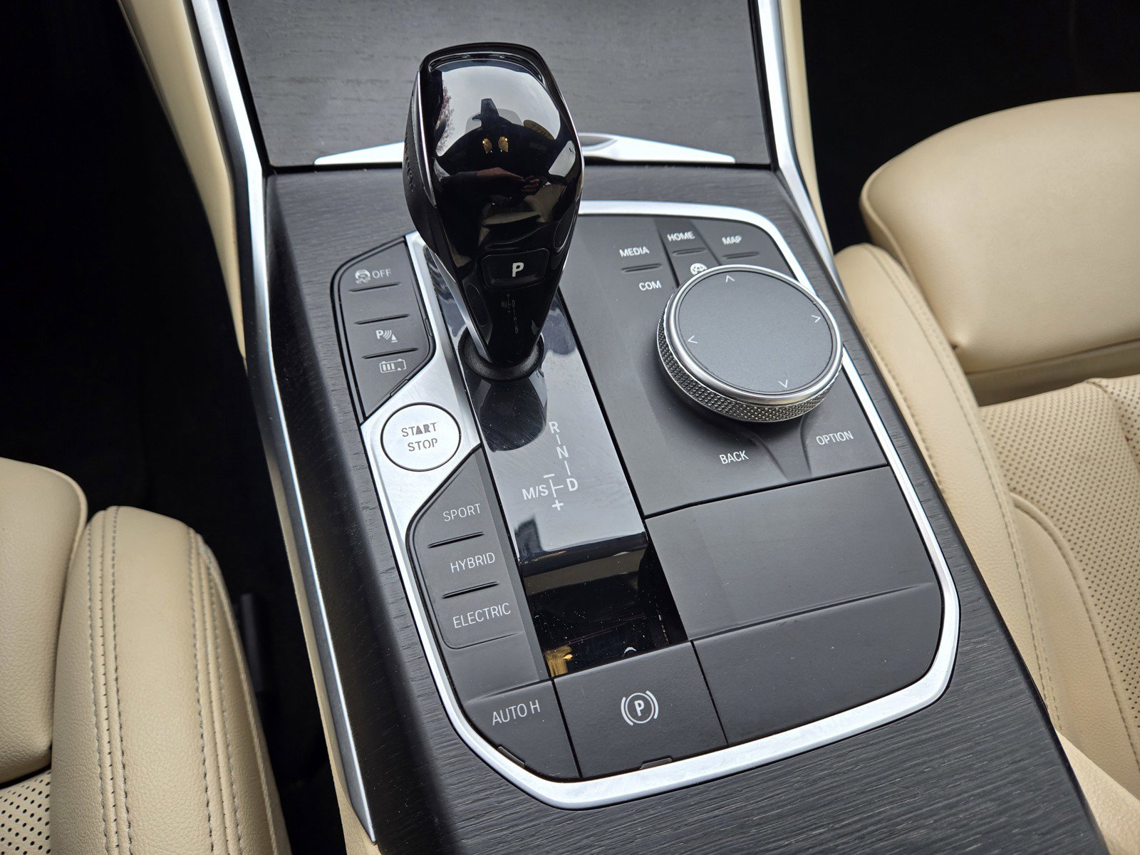 Used 2022 BMW 330e image 17