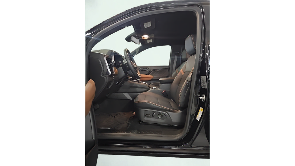 Used 2025 GMC Canyon AT4 AWD/4WD image 11