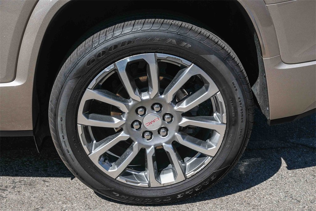 Used 2022 GMC Acadia Denali w/ Denali Ultimate Package image 9