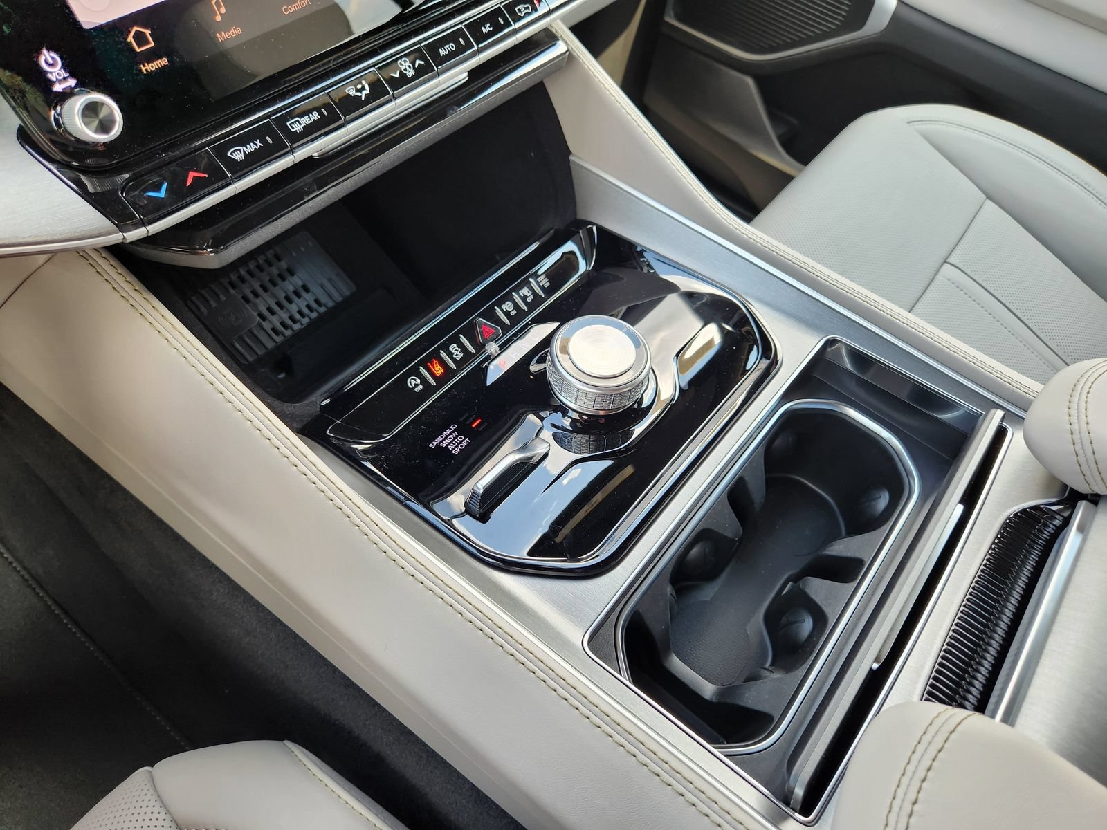 New 2026 Jeep Grand Wagoneer 4WD w/ Premium Group I image 27