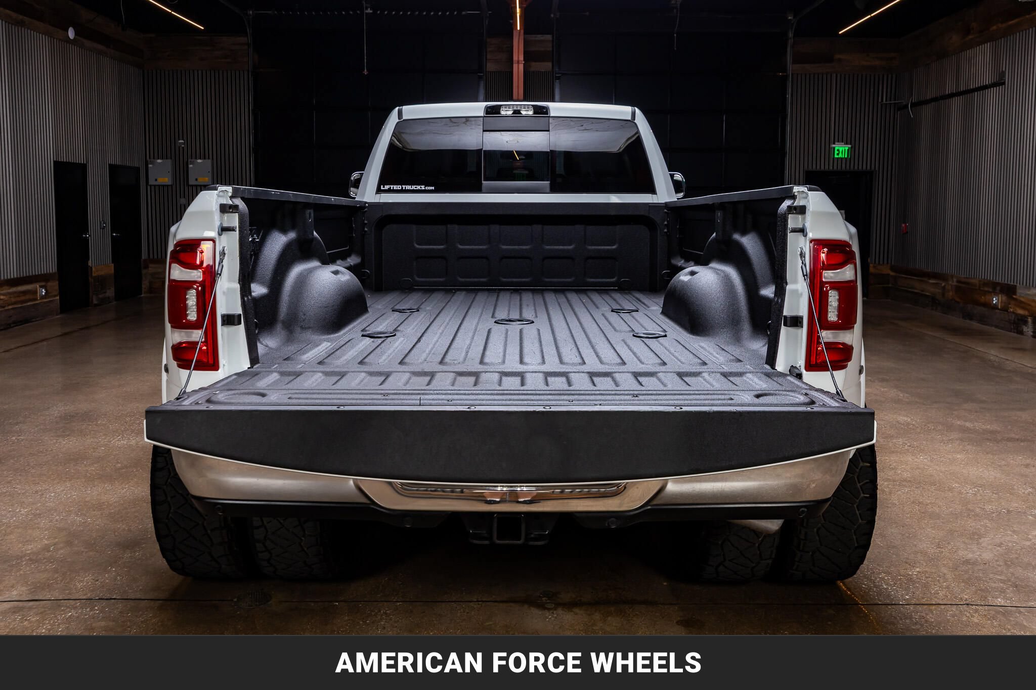 Used 2022 RAM 3500 Laramie AWD/4WD image 8