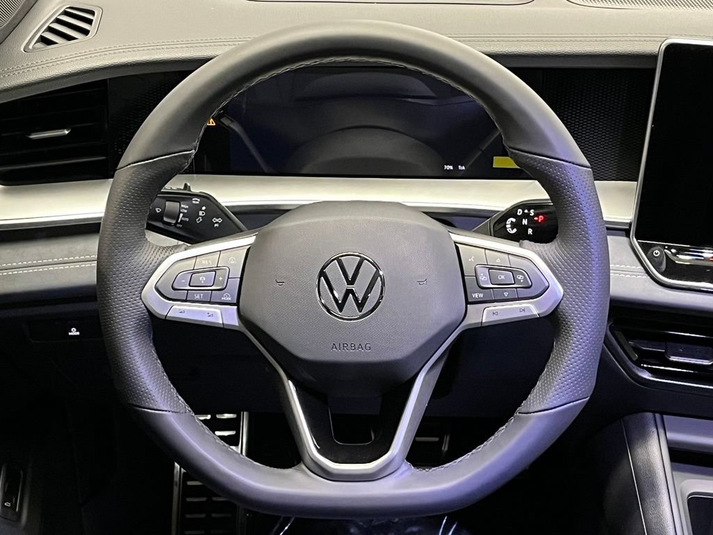 New 2026 Volkswagen Tiguan SE R-Line AWD/4WD image 9