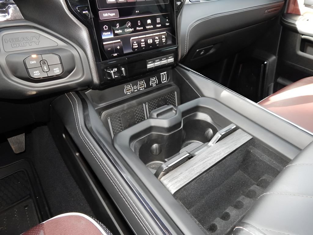 Used 2025 RAM 3500 Limited image 28