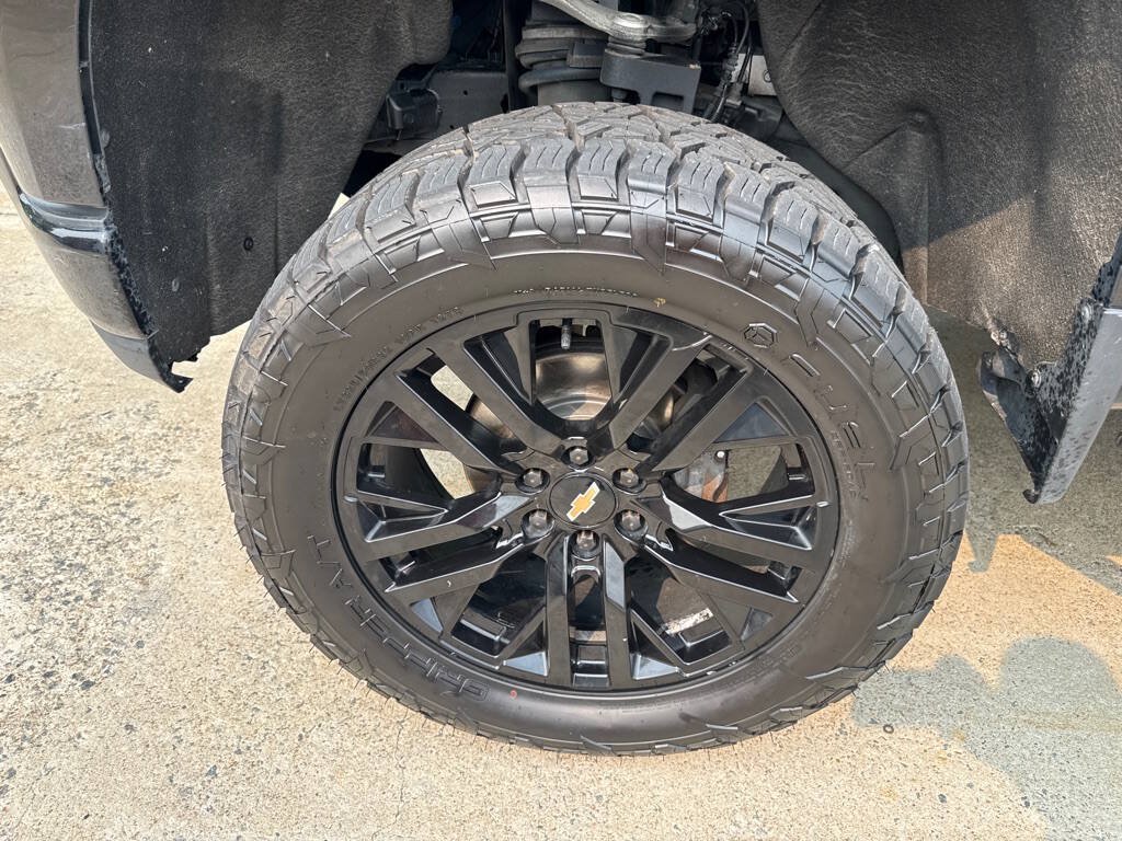 Used 2020 Chevrolet Silverado 1500 Custom Trail Boss w/ Custom Convenience Package AWD/4WD image 11