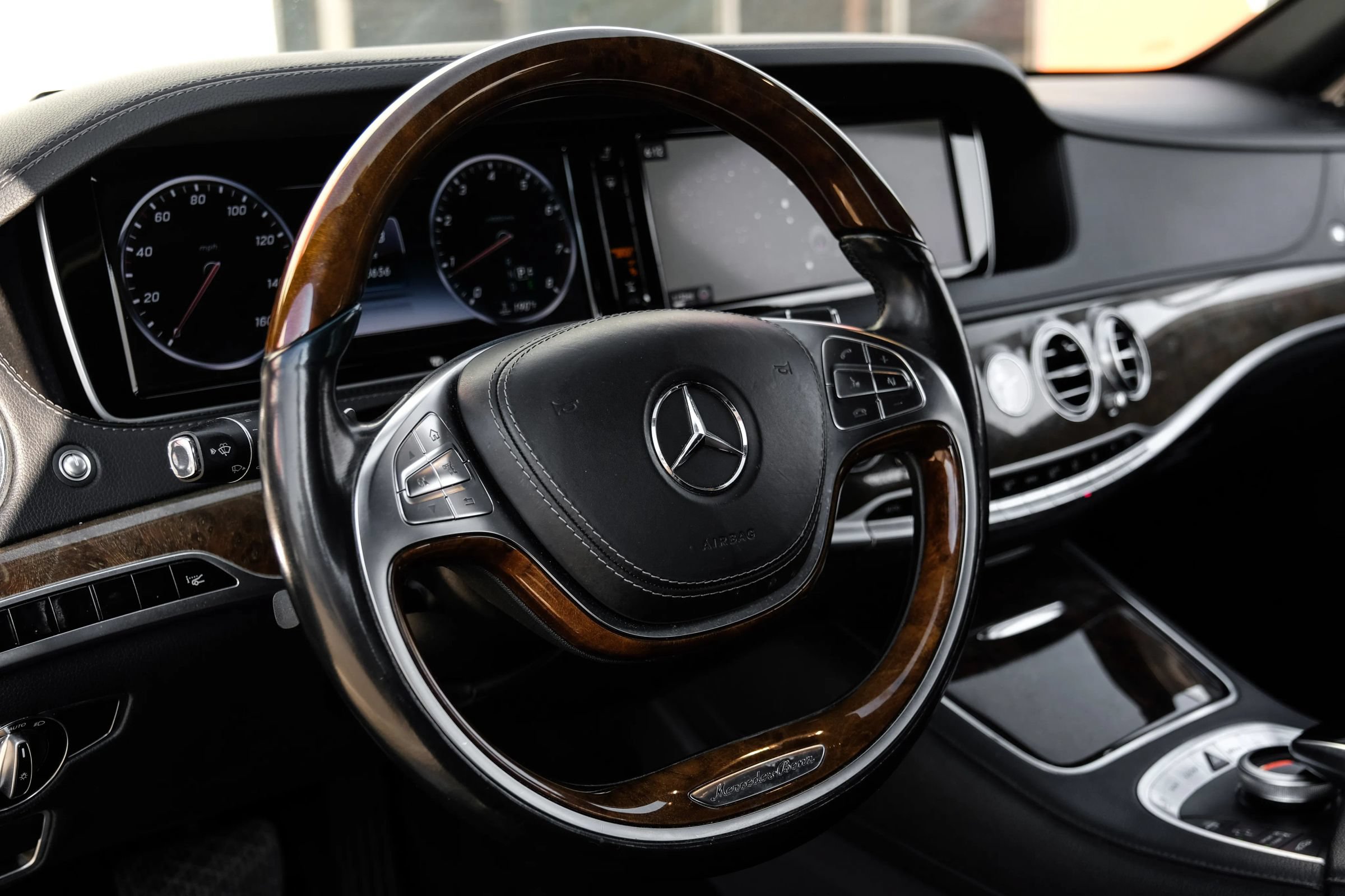 Used 2015 Mercedes-Benz S 550 Sedan image 20