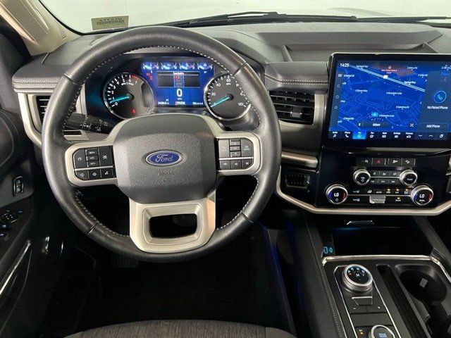 Used 2024 Ford Expedition XLT image 15