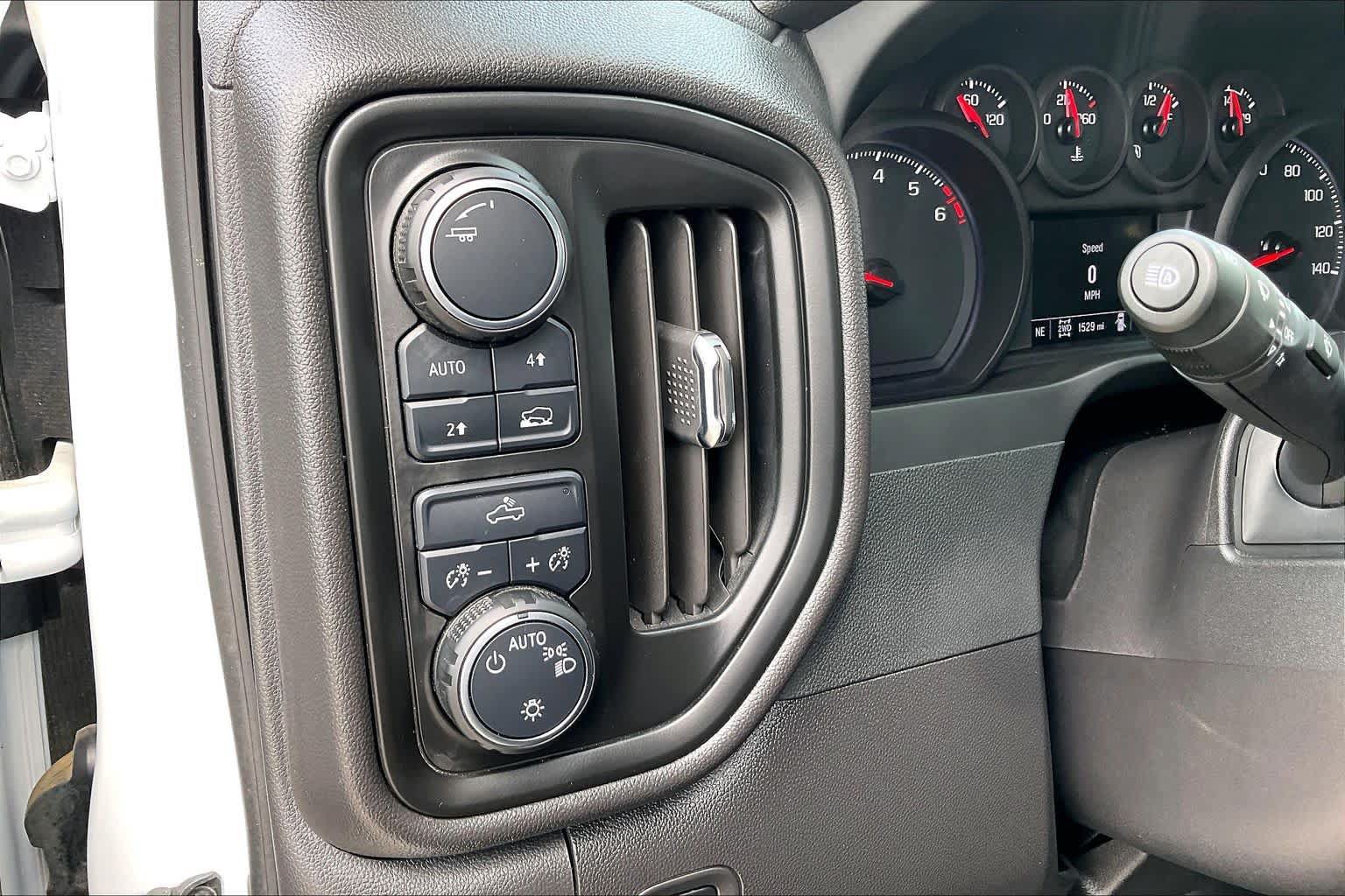Used 2024 Chevrolet Silverado 1500 W/T w/ Trailering Package AWD/4WD image 35