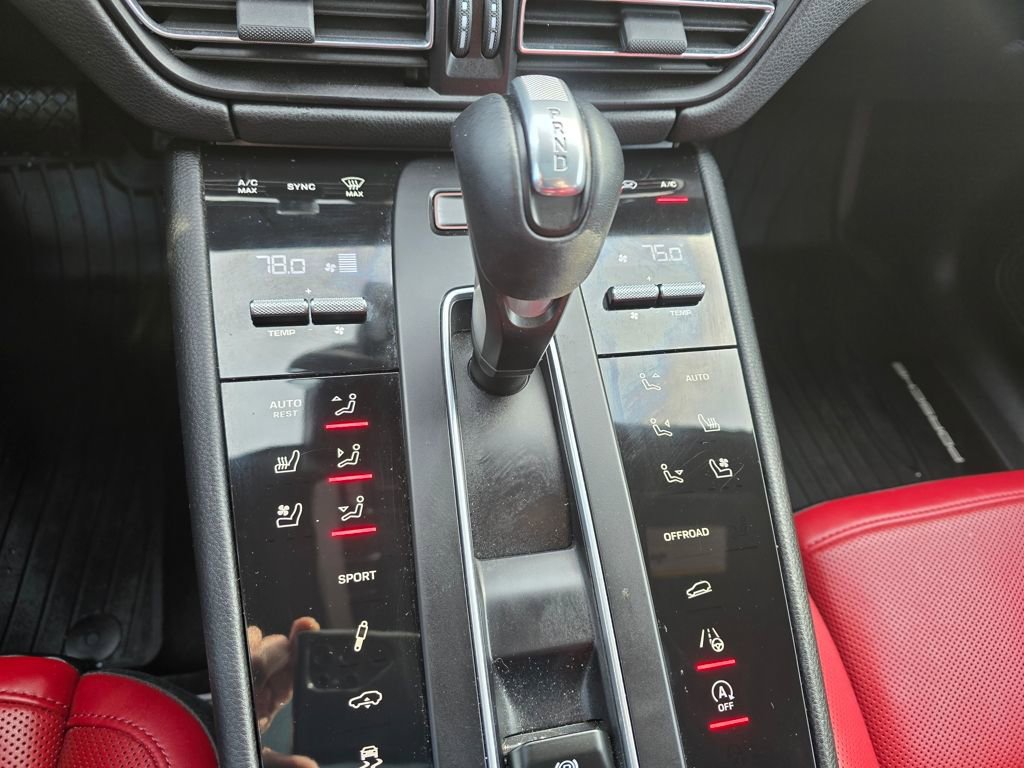 Used 2023 Porsche Macan S image 24