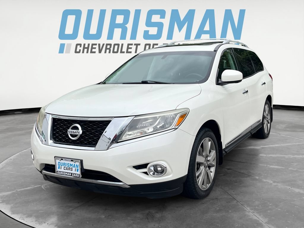 Used 2015 Nissan Pathfinder Platinum w/ Family Entertainment Package FWD image 2