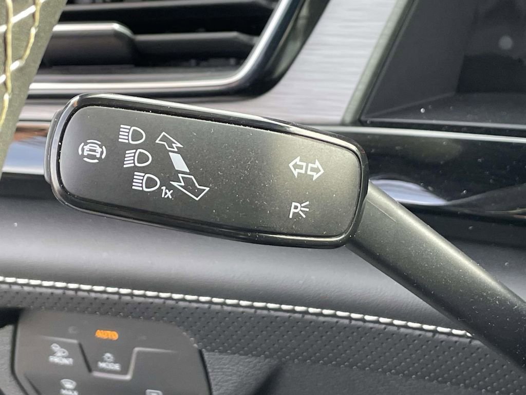 Used 2024 Volkswagen Atlas Cross Sport SE image 21