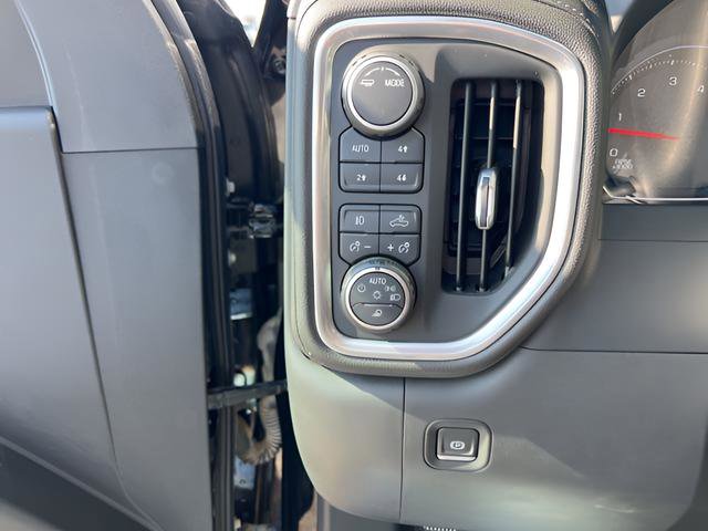 Used 2022 Chevrolet Silverado 2500 LTZ w/ LTZ Plus Package AWD/4WD image 18