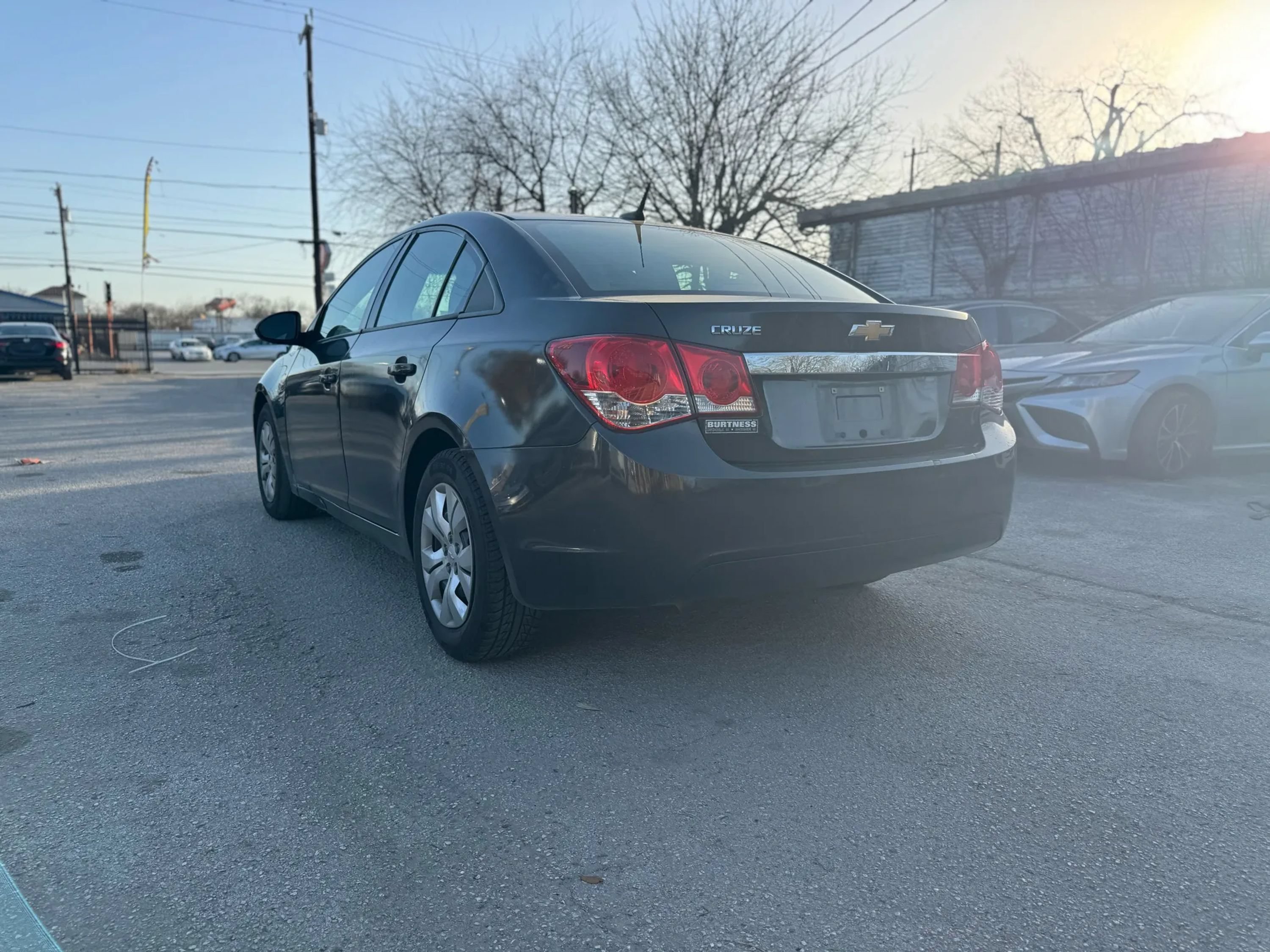 Used 2014 Chevrolet Cruze LS FWD image 5