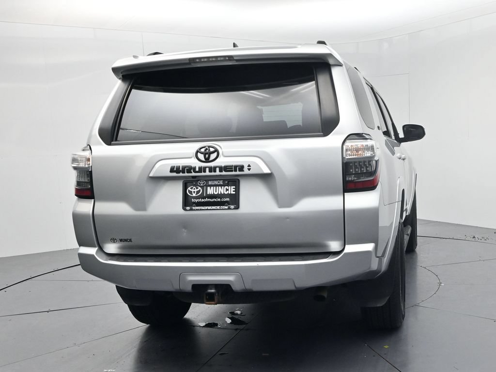 Used 2023 Toyota 4Runner SR5 AWD/4WD image 7