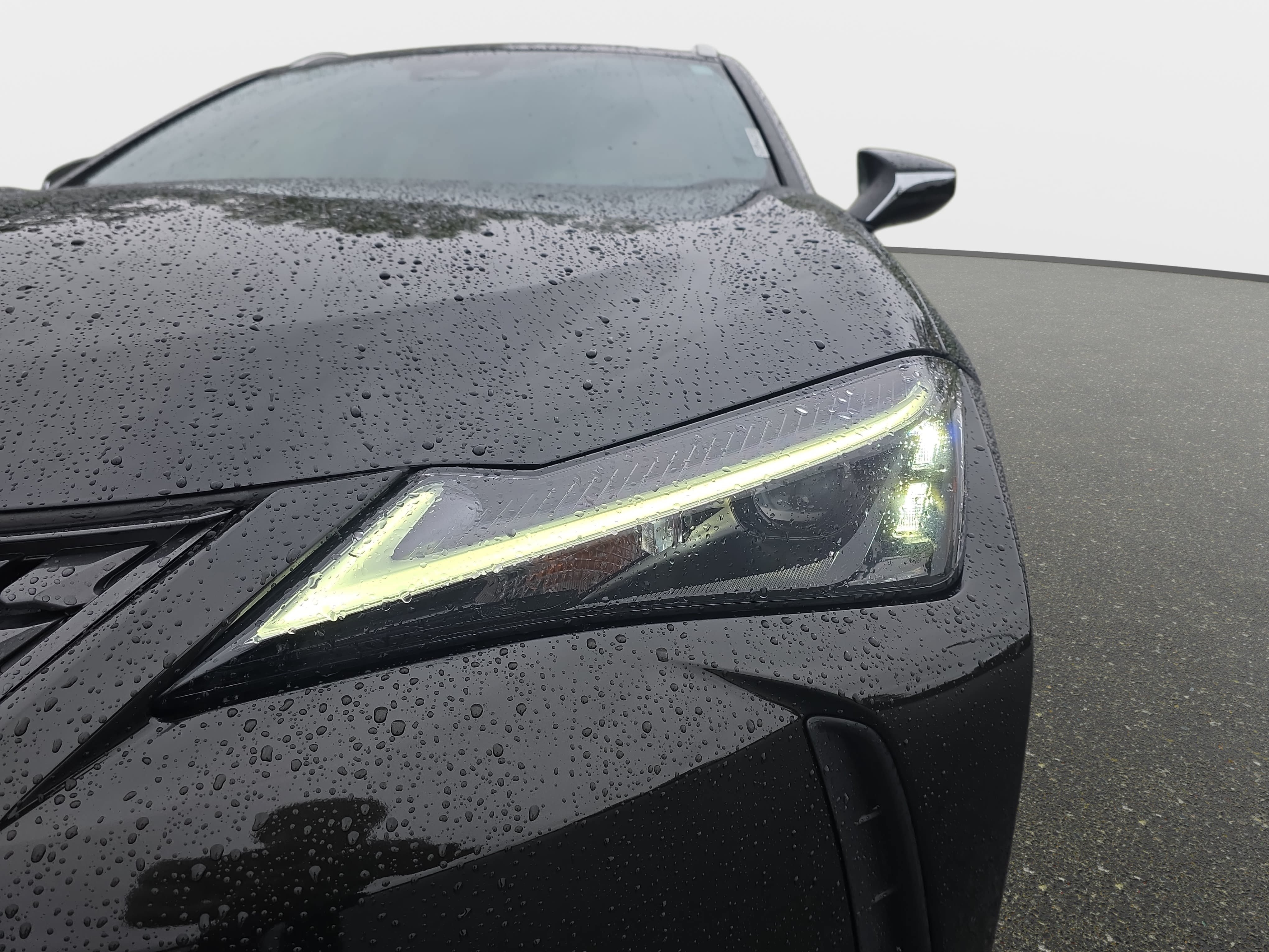 Used 2025 Lexus UX 300h AWD w/ Accessory Package (Z2) image 32