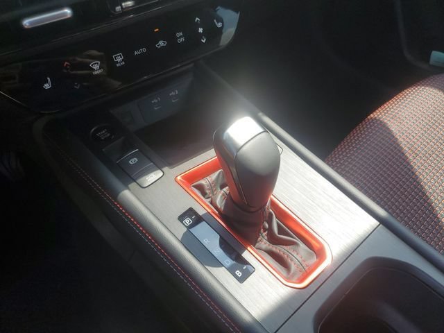 New 2026 Nissan Kicks SR w/ SR Premium Package AWD/4WD image 17