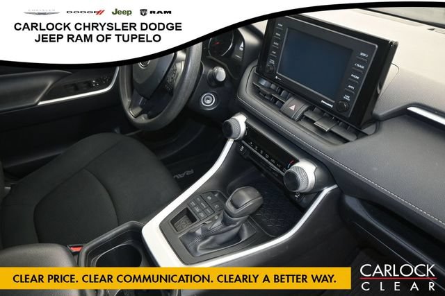 Used 2021 Toyota RAV4 LE AWD/4WD image 35