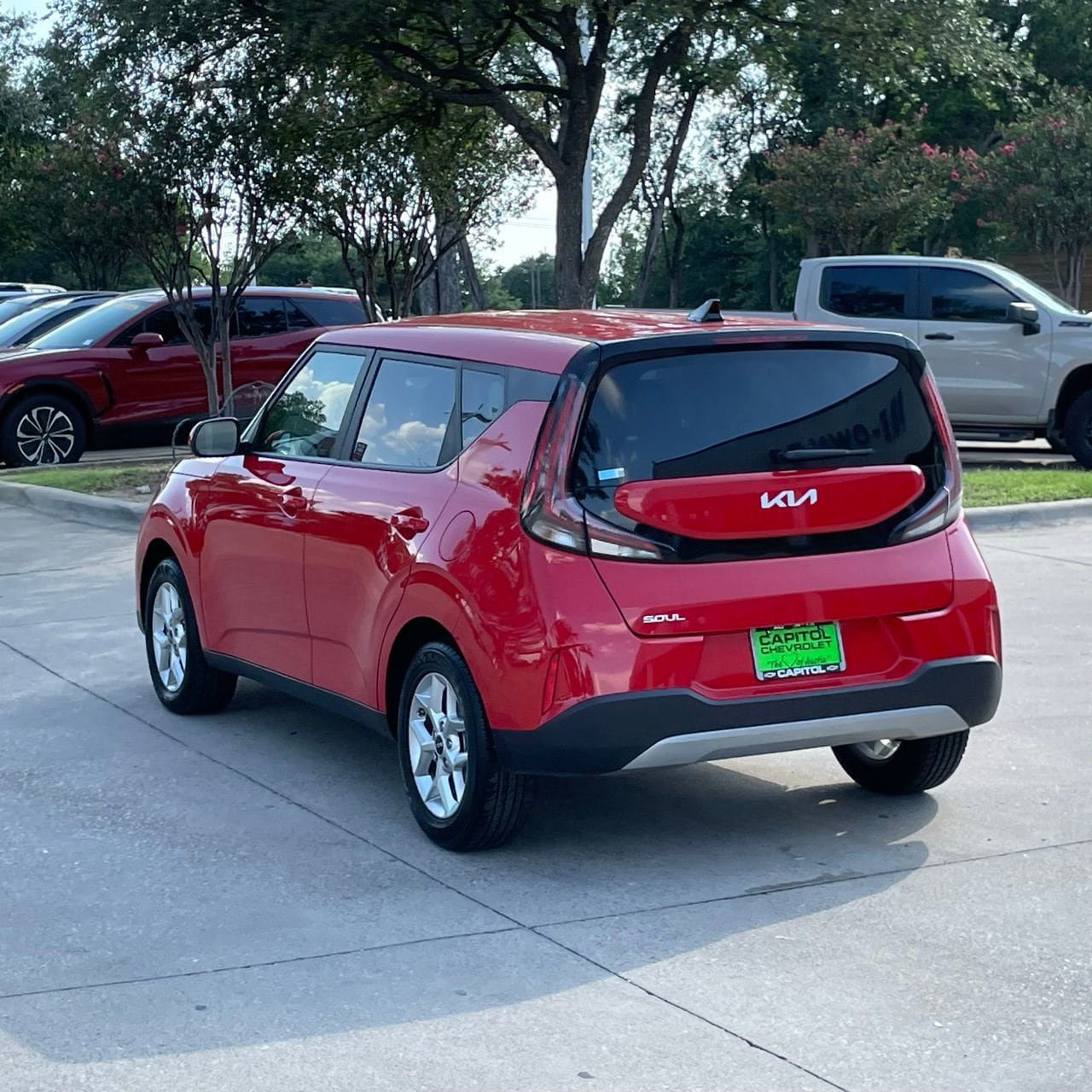 Used 2024 Kia Soul LX w/ Option Group 015 FWD image 4