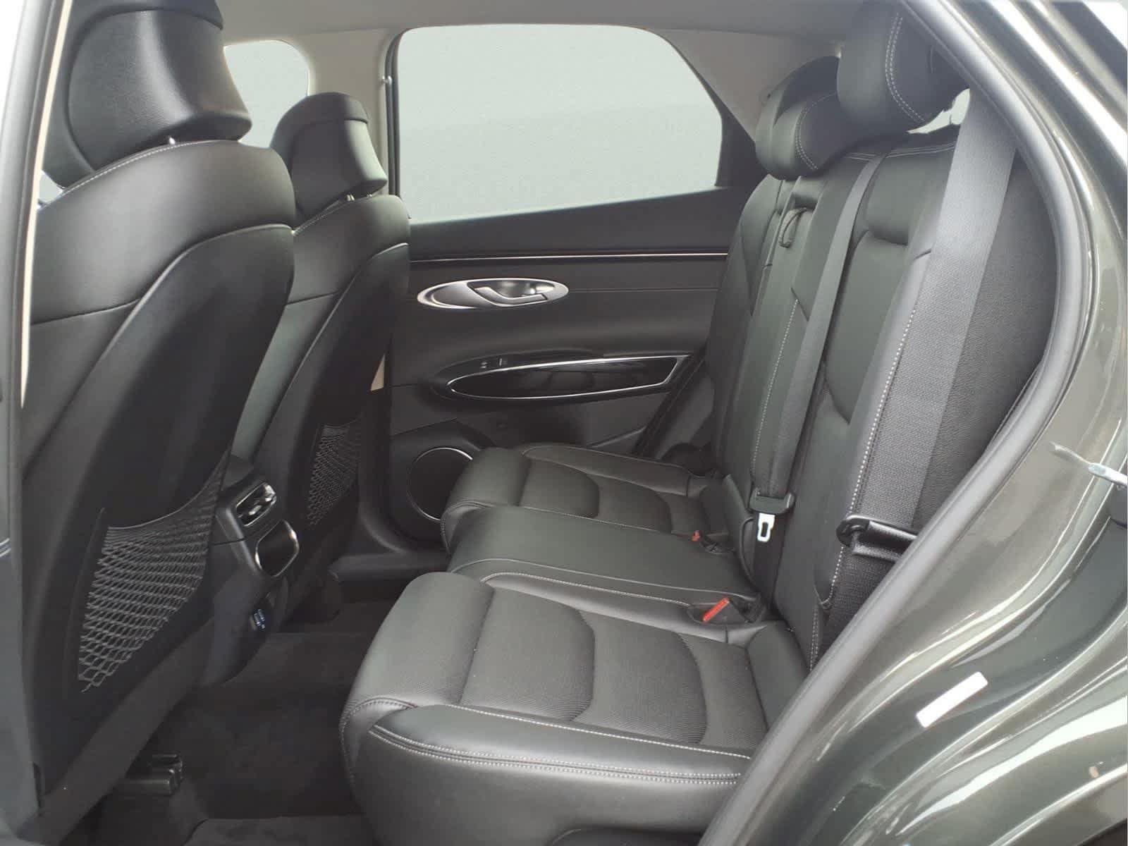 Used 2025 Genesis GV70 2.5T AWD/4WD image 29