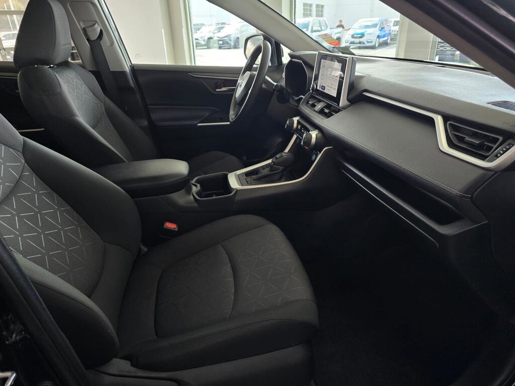 Certified 2024 Toyota RAV4 XLE AWD/4WD image 43