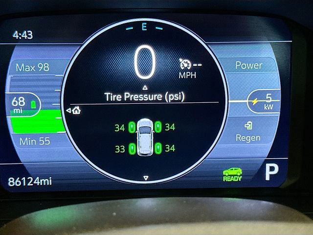 Used 2022 Chevrolet Bolt EUV LT w/ Convenience Package image 12