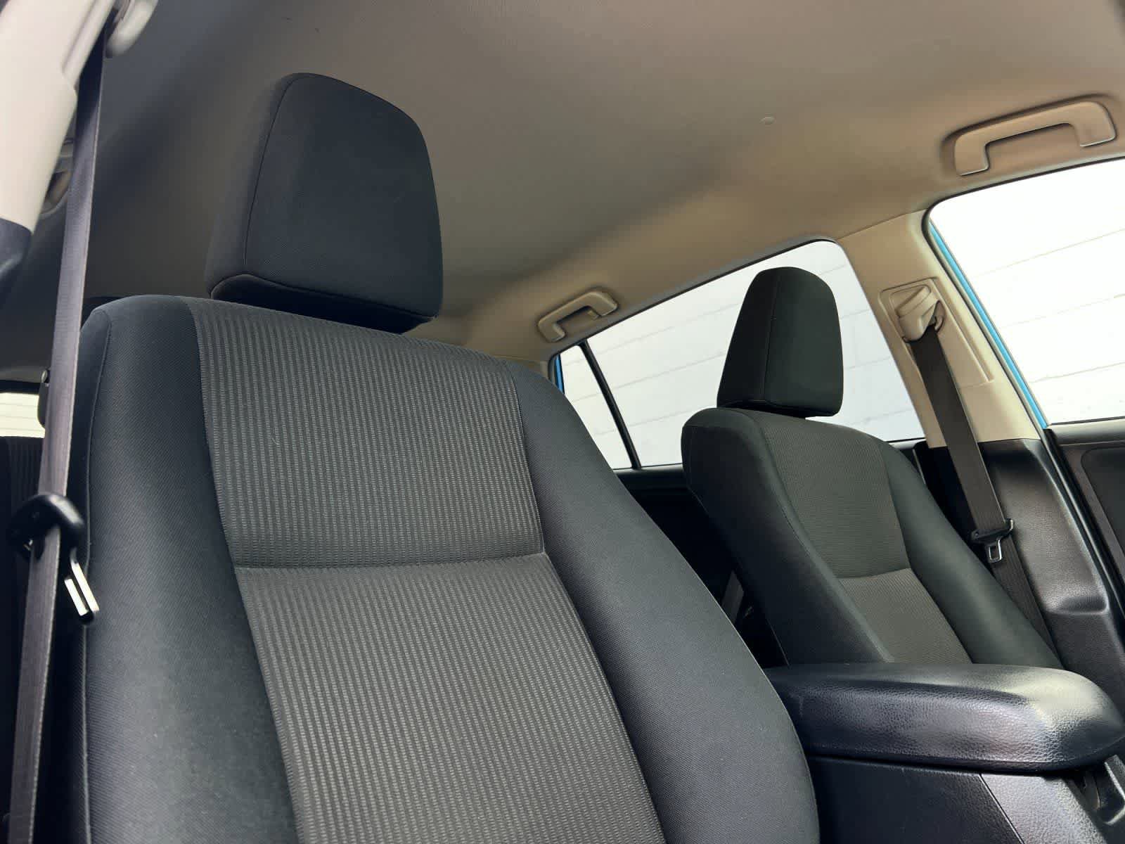 Used 2017 Toyota RAV4 LE image 18