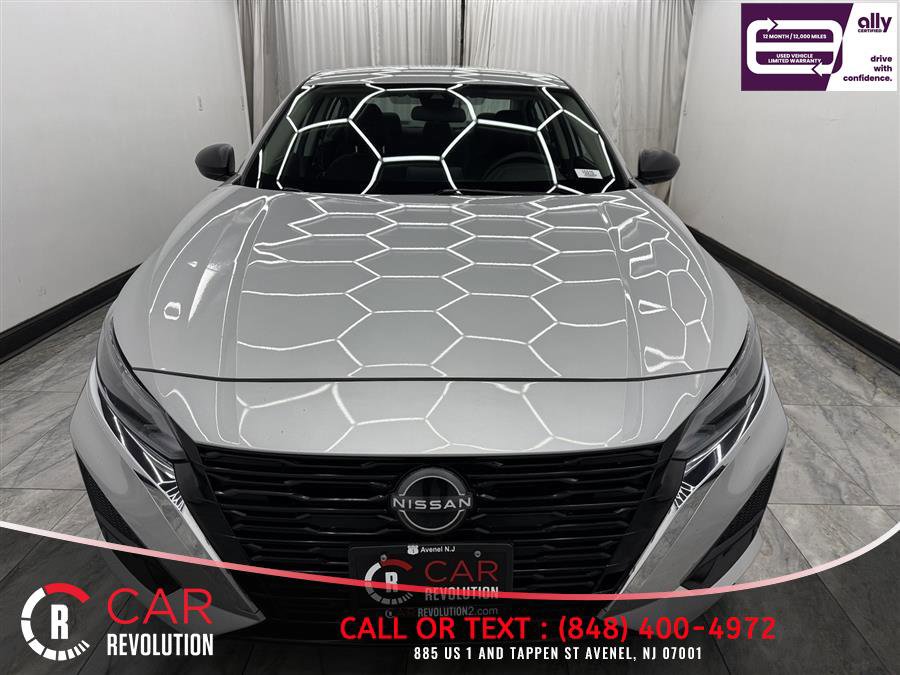 Used 2024 Nissan Altima 2.5 SV FWD image 2