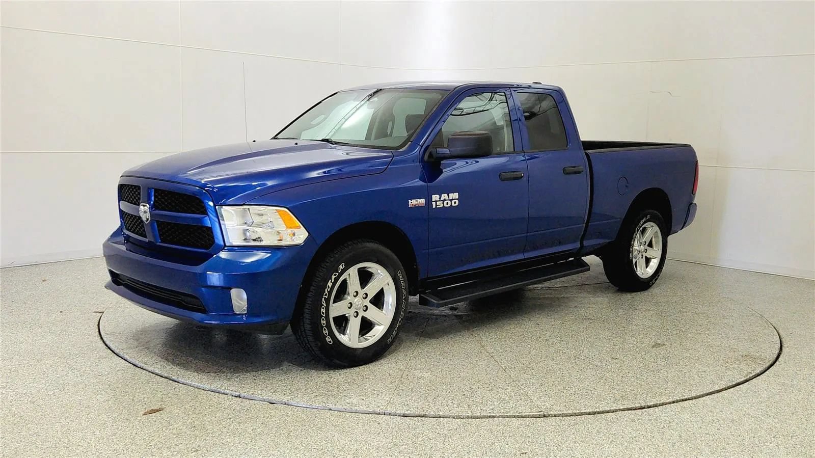Used 2015 RAM 1500 Express AWD/4WD image 3