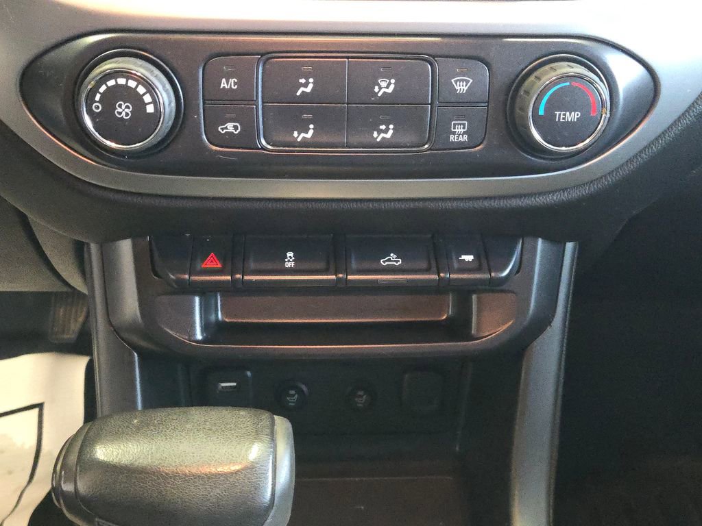 Used 2016 Chevrolet Colorado LT w/ LT Convenience Package image 16