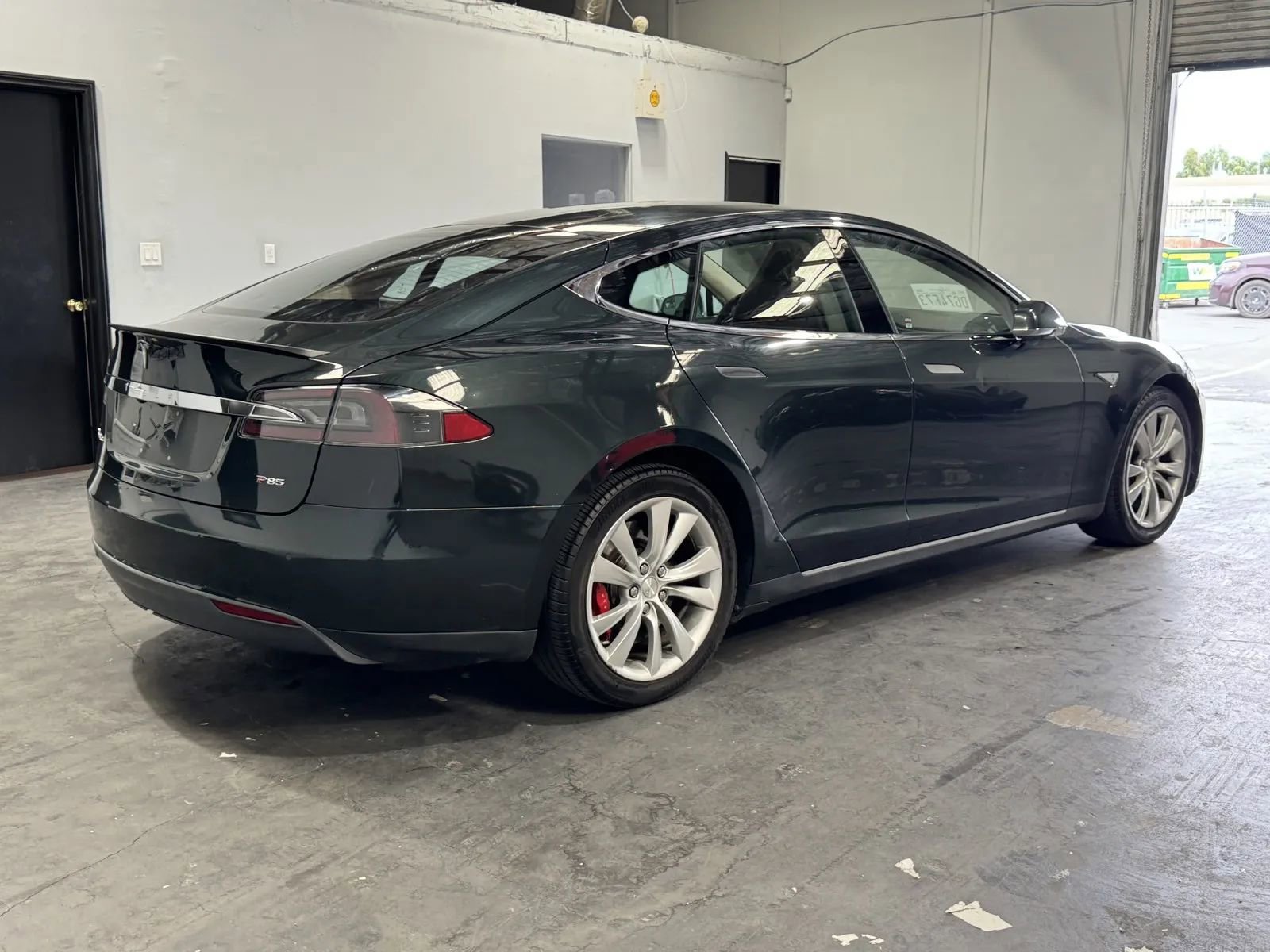 Used 2014 Tesla Model S 85 image 4