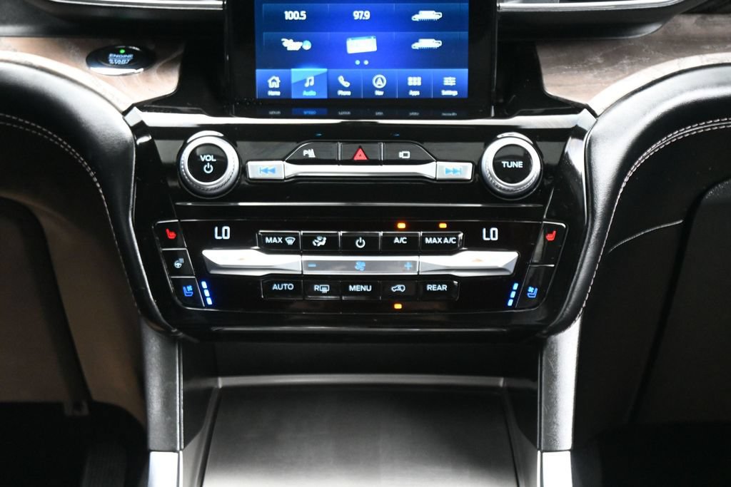 Used 2021 Ford Explorer Platinum w/ Equipment Group 601A AWD/4WD image 21