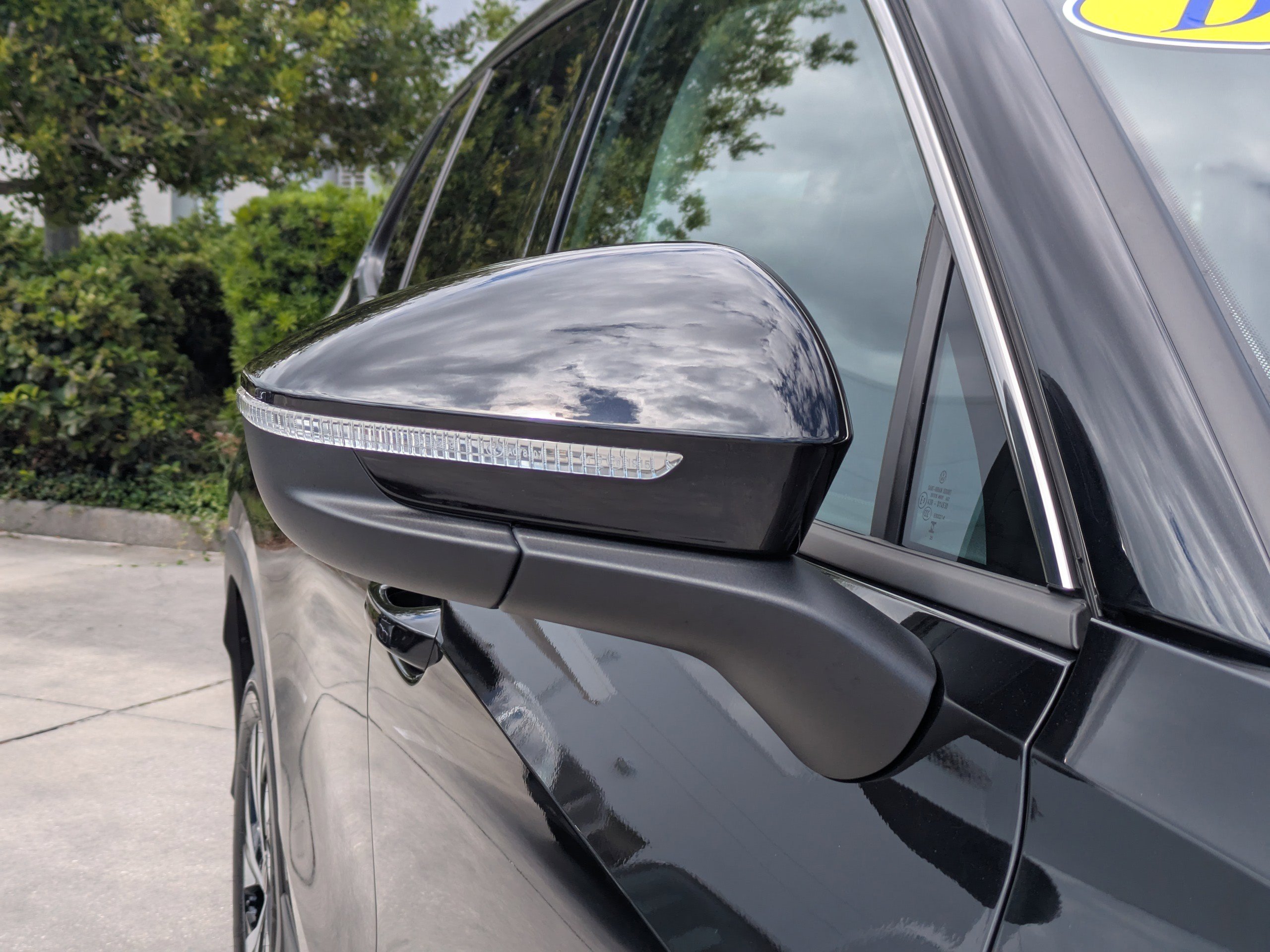 Used 2025 Volkswagen Tiguan S FWD image 12