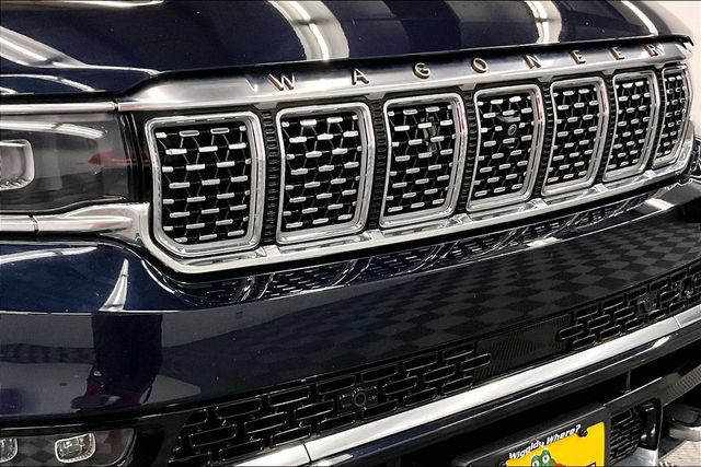 Used 2025 Jeep Grand Wagoneer L Series III w/ Rear-Seat Entertainment Group AWD/4WD image 34