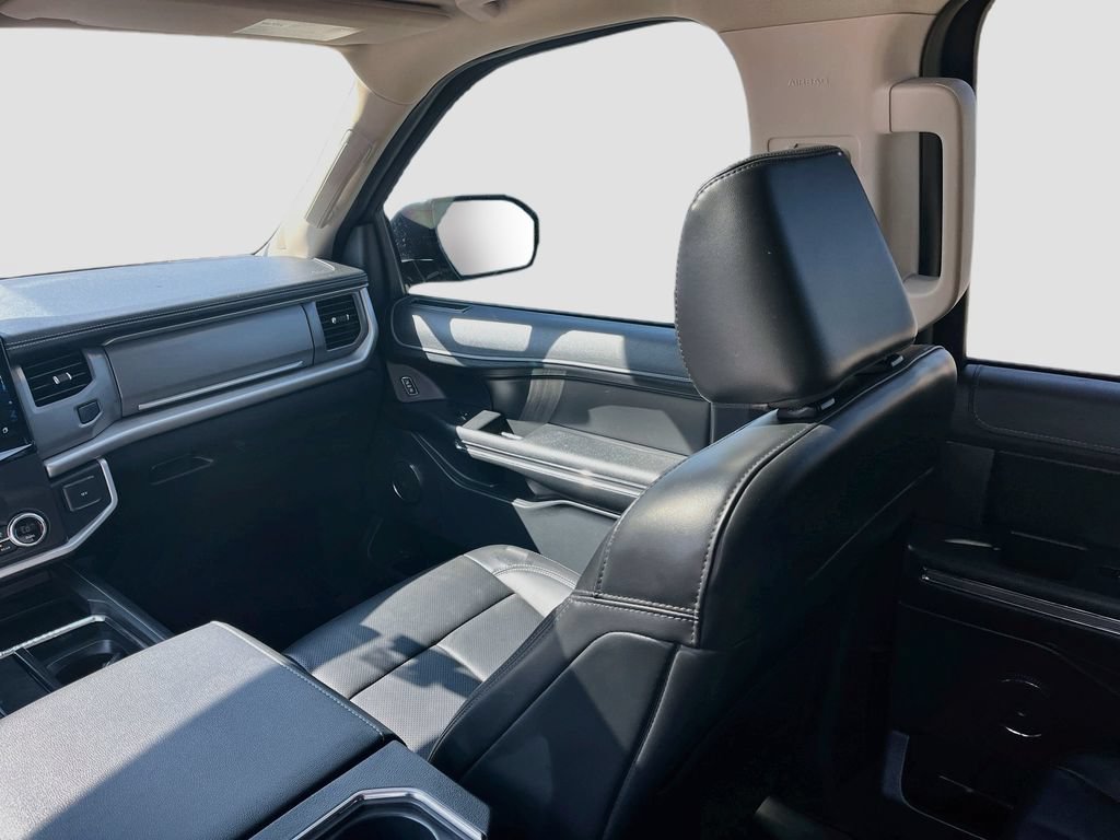 Used 2022 Ford Expedition XLT RWD image 24