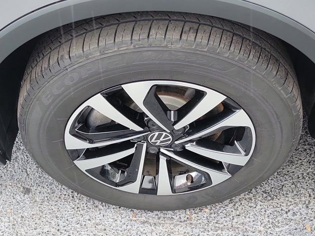 Used 2024 Volkswagen Tiguan S FWD image 10