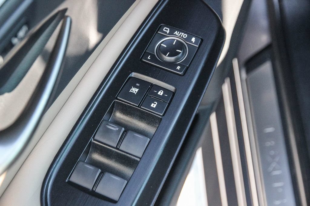 Used 2020 Lexus ES 300h w/ Accessory Package FWD image 21
