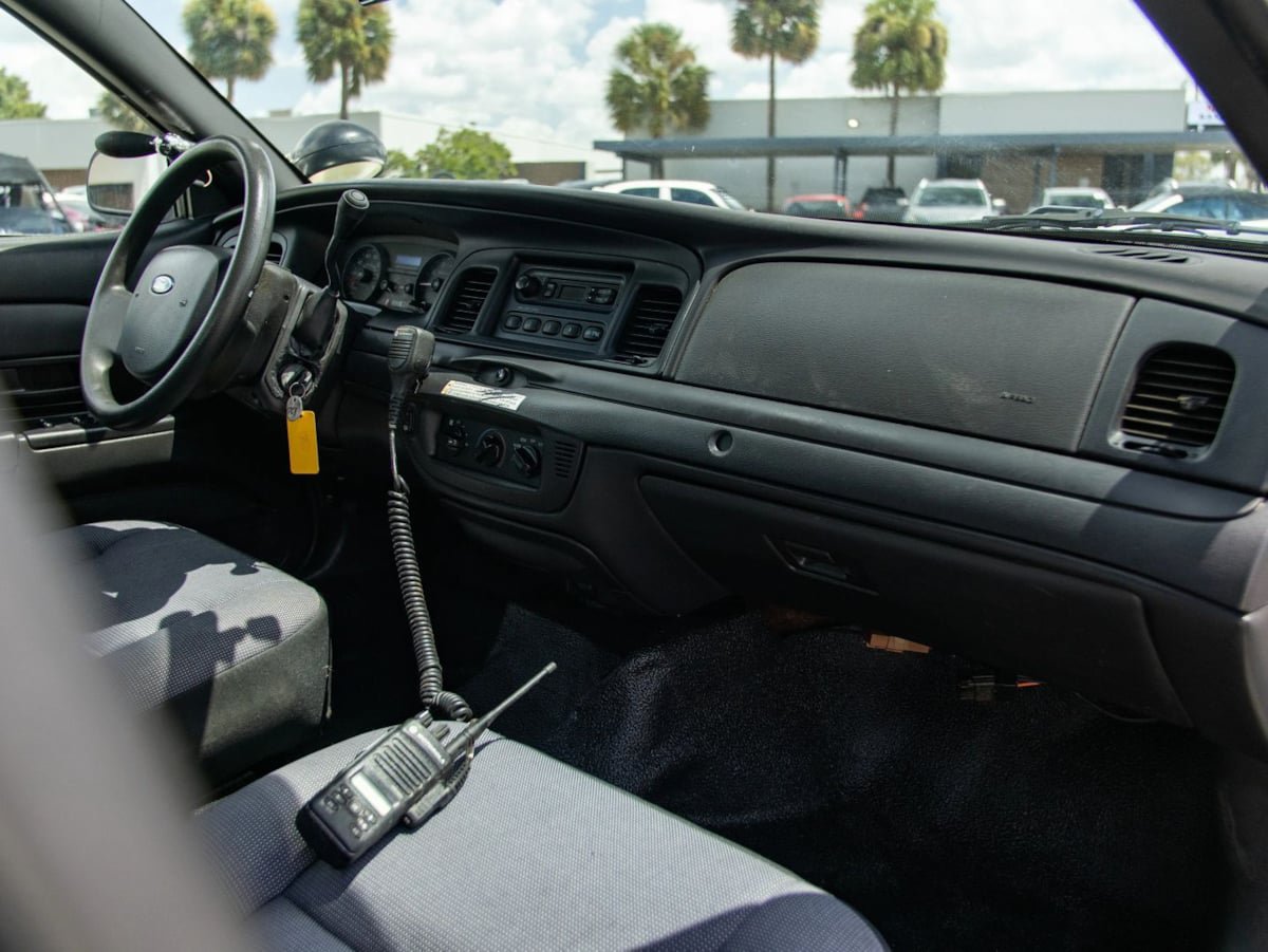 Used 2008 Ford Crown Victoria Police Interceptor RWD image 28