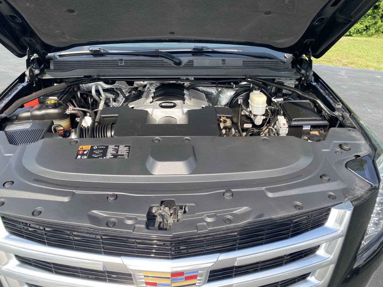 Used 2015 Cadillac Escalade ESV Premium AWD/4WD image 26