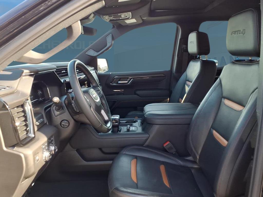Used 2024 GMC Sierra 1500 AT4 w/ Technology Package image 4