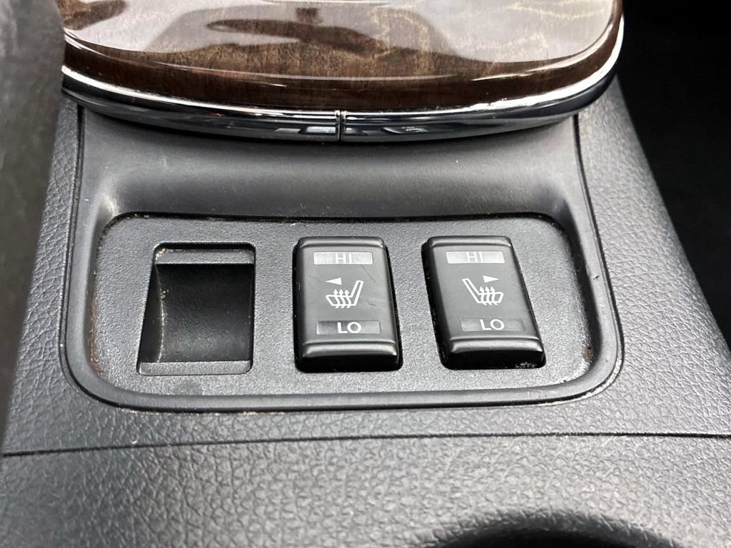 Used 2014 Nissan Sentra SL w/ Premium Package FWD image 31