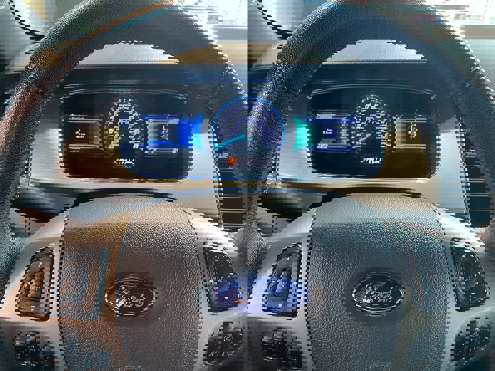 Used 2016 Ford Taurus SEL w/ Equipment Group 201A image 19