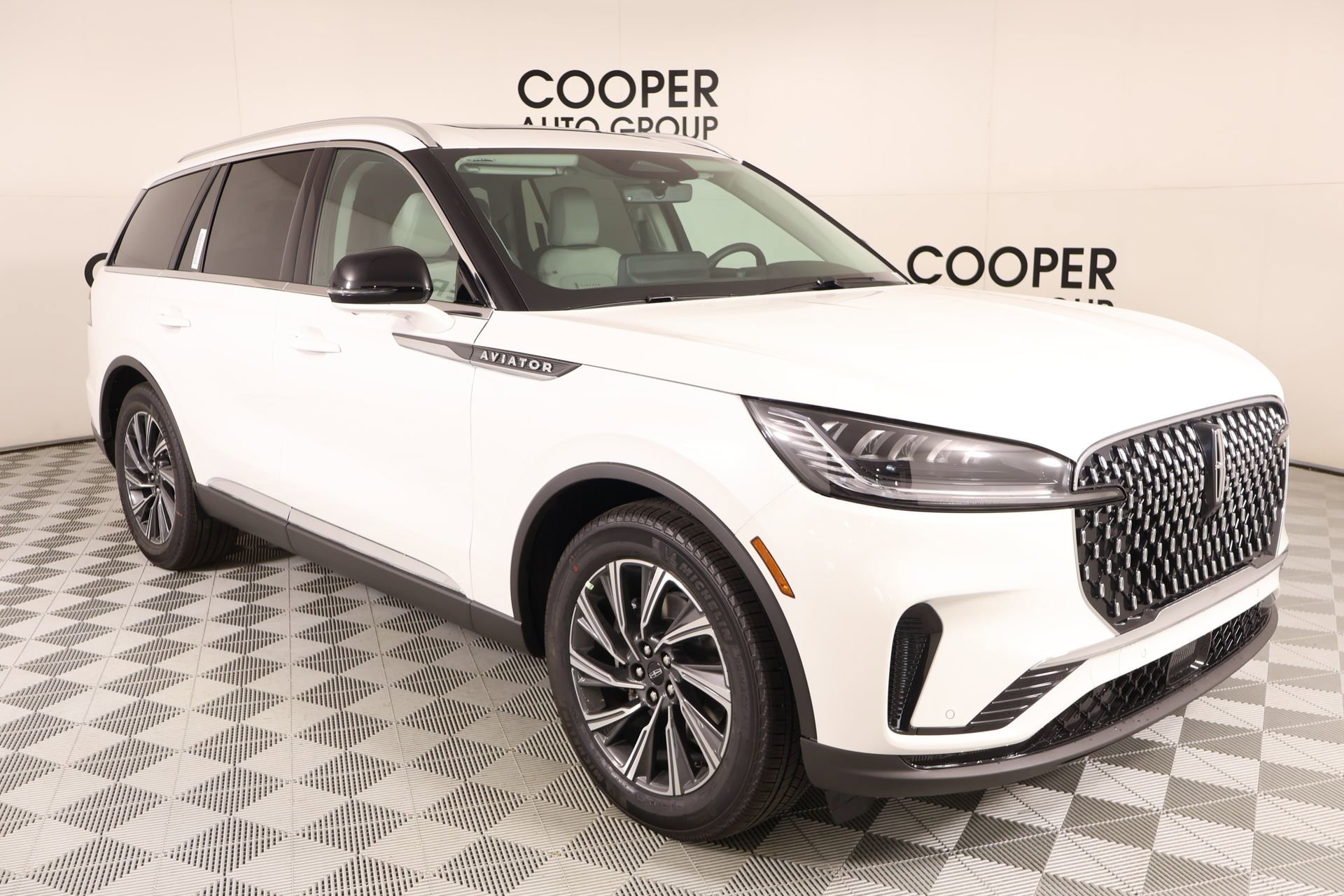 New 2026 Lincoln Aviator 2WD