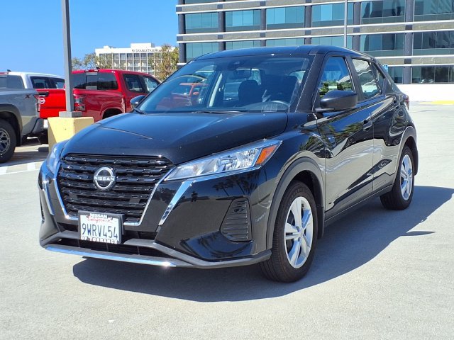 Certified 2025 Nissan Kicks Play S FWD image 28