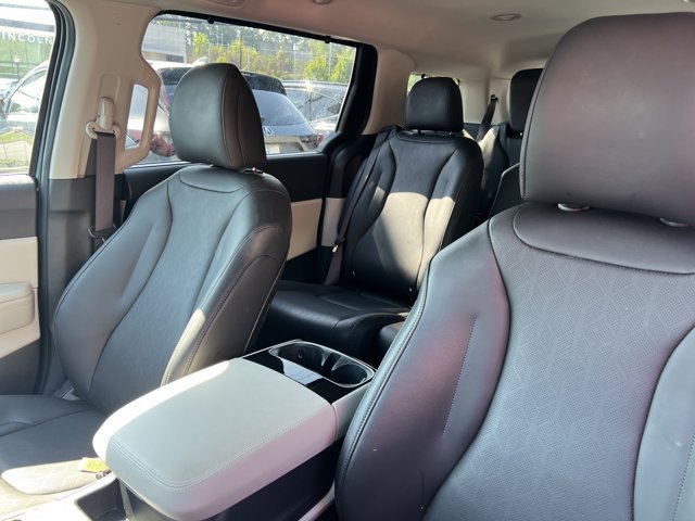 Certified 2024 Kia Carnival EX FWD image 9