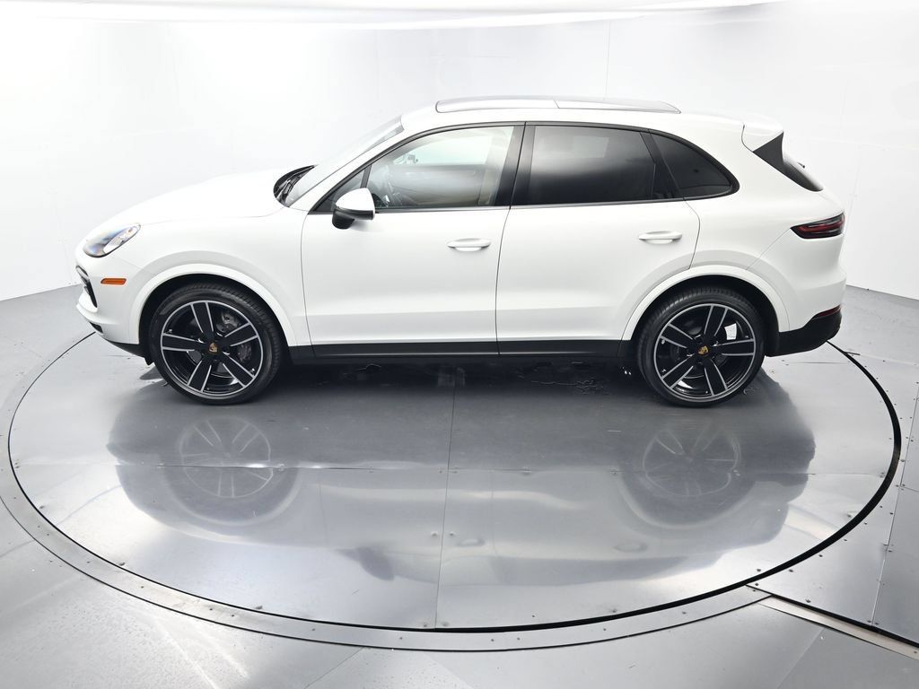Certified 2023 Porsche Cayenne Platinum Edition AWD/4WD image 35