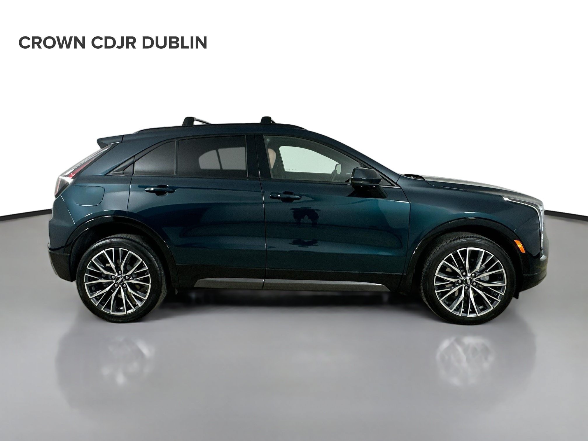 Used 2025 Cadillac XT4 Sport AWD/4WD image 5