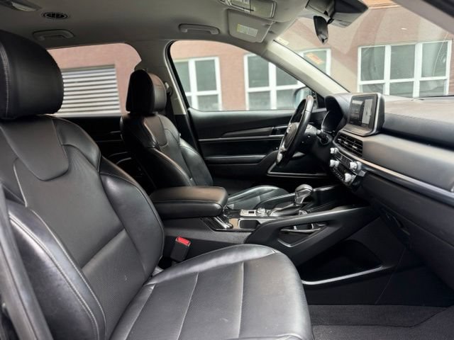 Used 2022 Kia Telluride LX AWD/4WD image 14
