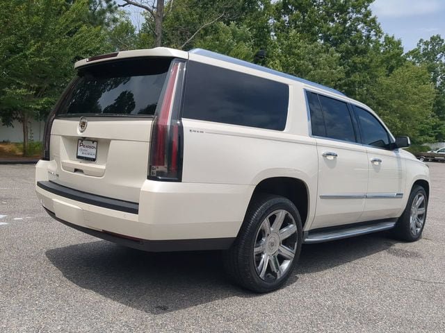 Used 2015 Cadillac Escalade ESV Luxury AWD/4WD image 4