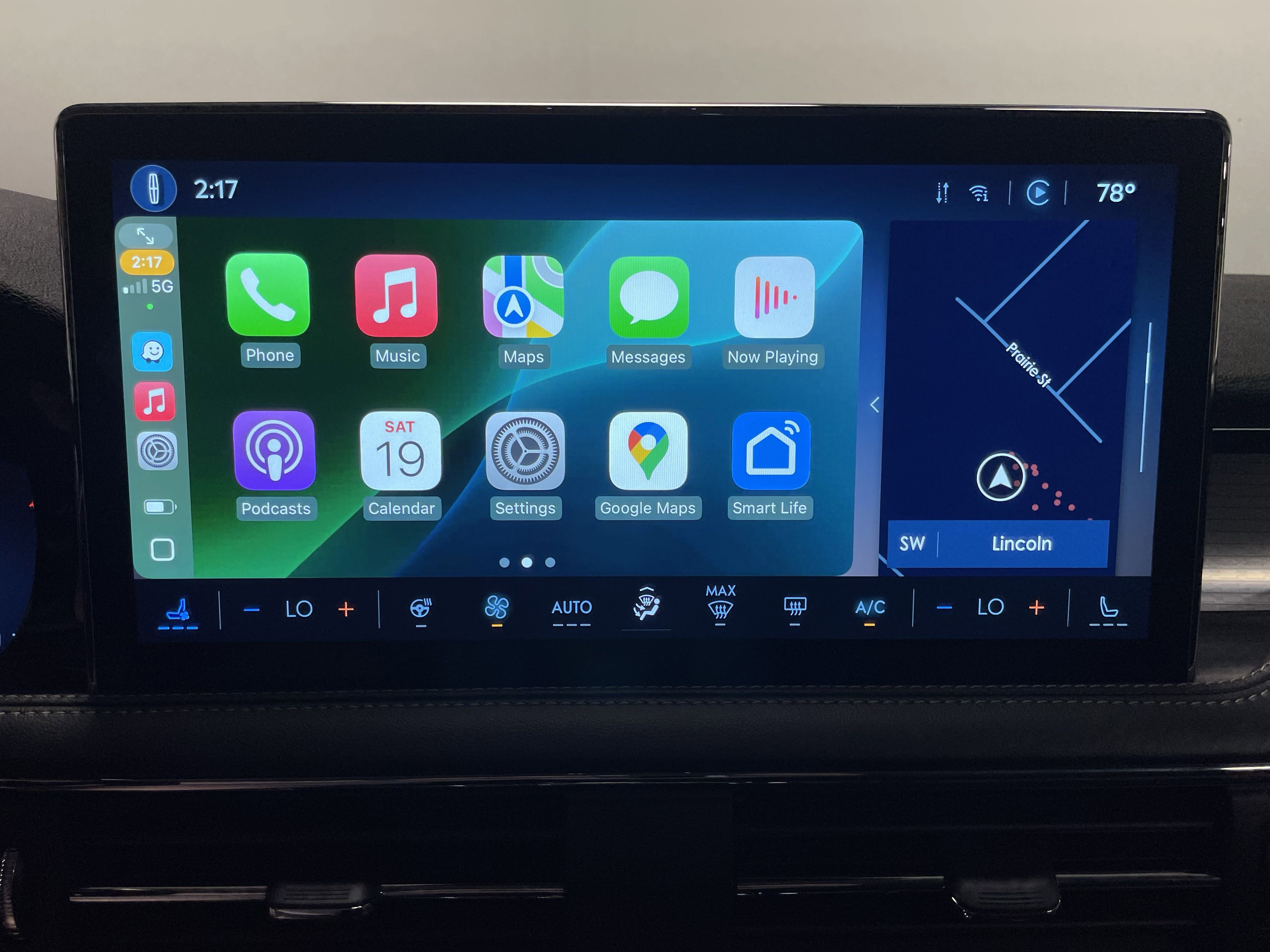 Used 2025 Lincoln Corsair AWD w/ Equipment Group 101A image 10