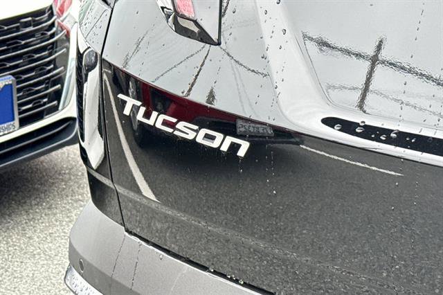 Used 2025 Hyundai Tucson Limited image 33