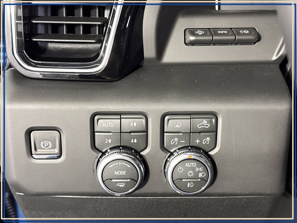 New 2026 GMC Sierra 3500 Denali Ultimate AWD/4WD image 13